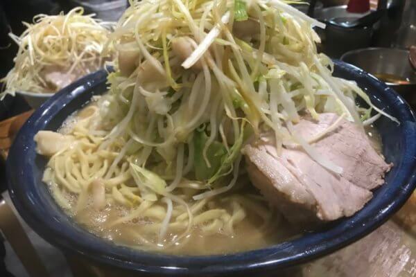 ラーメン二郎野猿街道店2新濃厚スープの愛情盛り巨大デカ盛りラーメン大食い会
