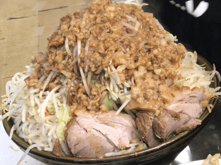 北海道札幌市夢を語れsapporo大ラーメン麺マシ1100gにんにく少し野菜チョモアブラマシマシカラメ