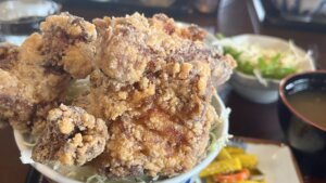 デカ盛り唐揚げ丼食べ放題専門店キッチンBUSストップ三郷駅前2号店唐揚げ丼初回提供セット