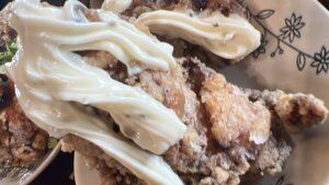 デカ盛り唐揚げ丼食べ放題専門店キッチンBUSストップ三郷駅前2号店タルタル唐揚げ