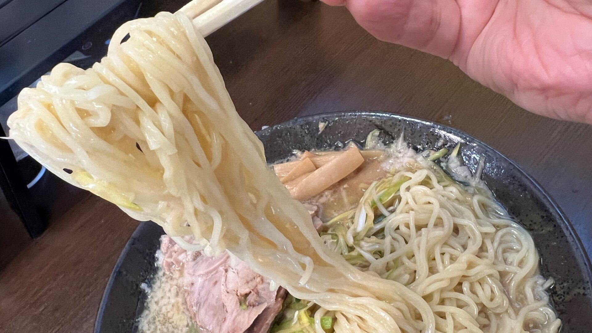 ラーメンショップ壬生店チャーシューメン麺リフト