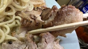 ラーメンショップ鷲宮店とろ炙りネギ味噌チャーシュー増しメン大盛り炙りチャーシュー接写