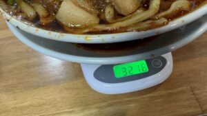 スタミナ満点ラーメンすず鬼熊谷うえちゃん店辛スタ満そば計量